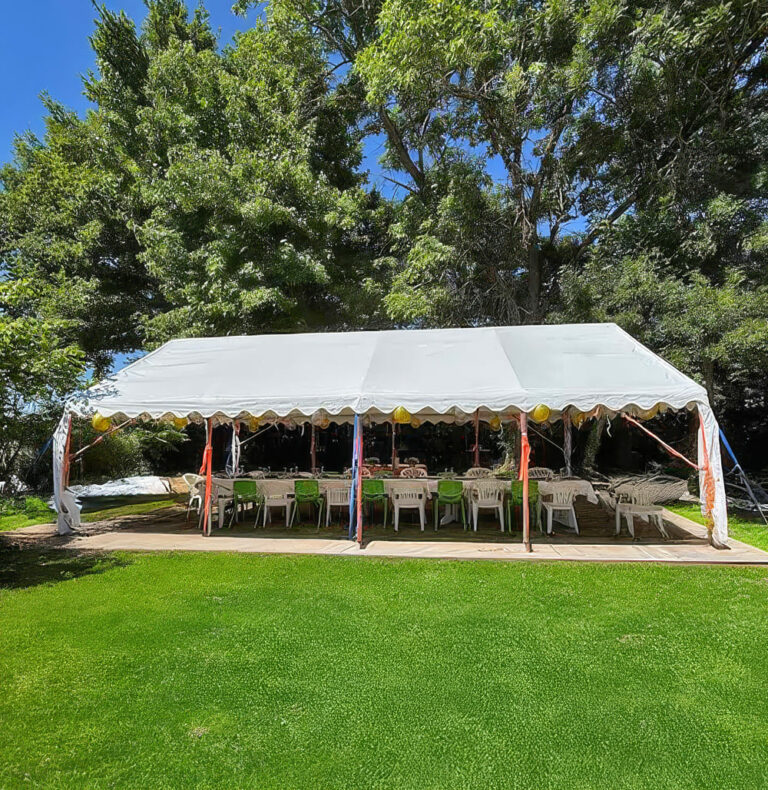 Chapiteau 8x5m (environ 45 personnes assises)